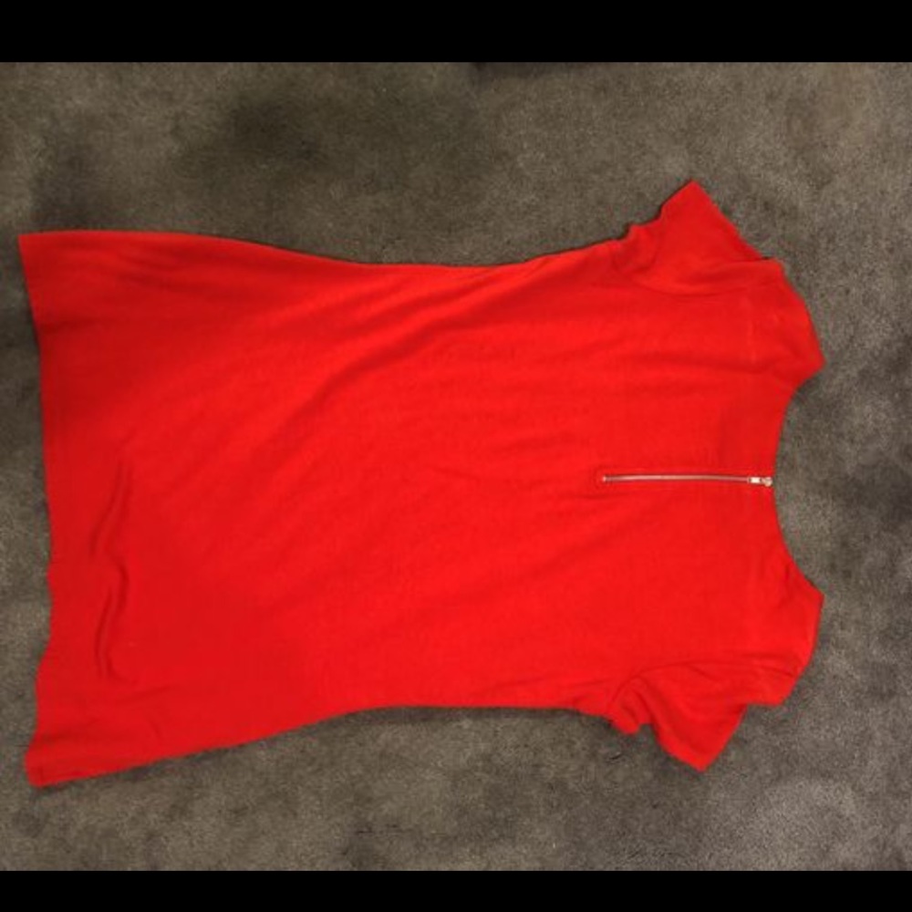 Express red top - Picture 3 of 3